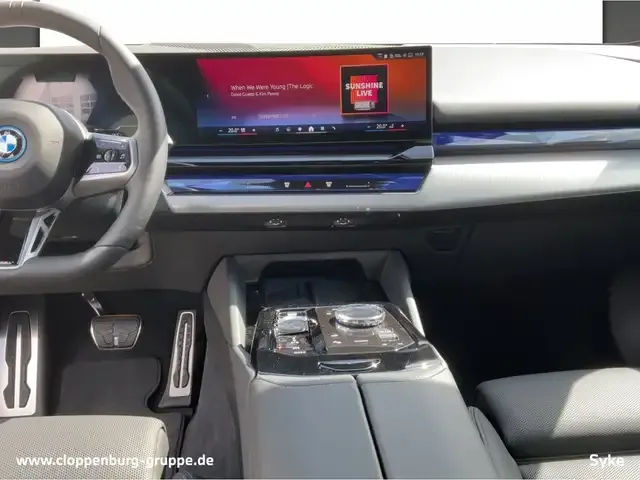 BMW i5