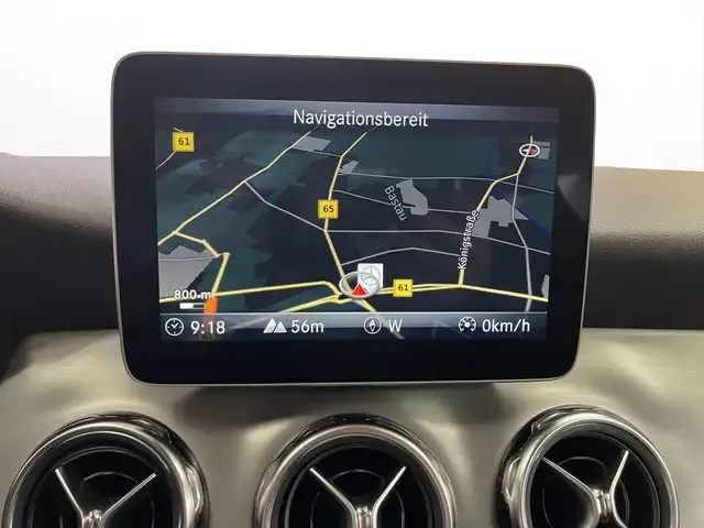 Mercedes-Benz GLA 200