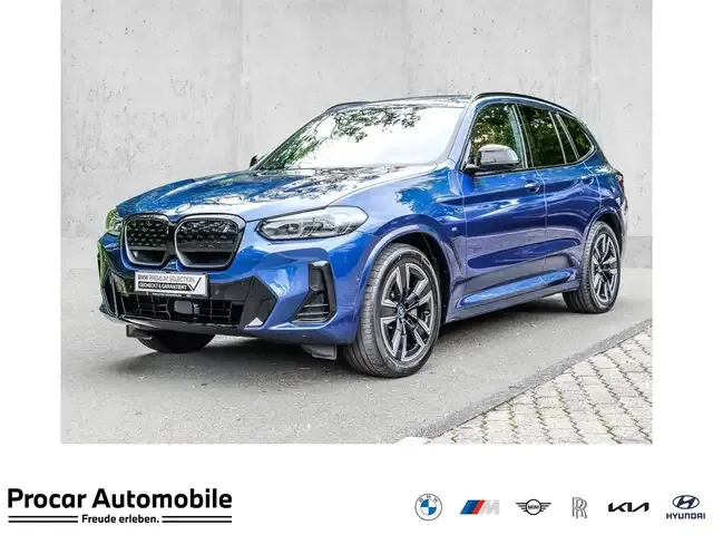 BMW iX3