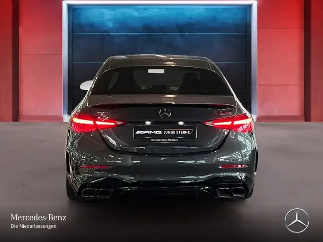 Mercedes-Benz C 63 AMG
