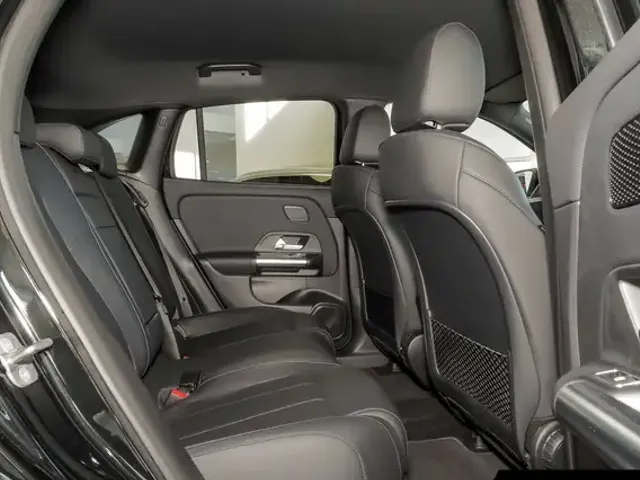 Mercedes-Benz EQA 300