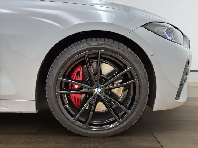 BMW 440