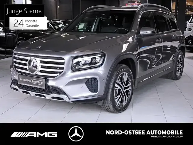 Mercedes-Benz GLB 200