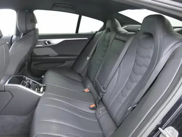 BMW M850