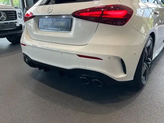 Mercedes-Benz A 45 AMG