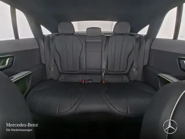 Mercedes-Benz EQE 300