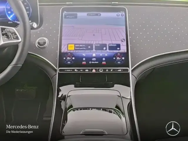 Mercedes-Benz EQE 300