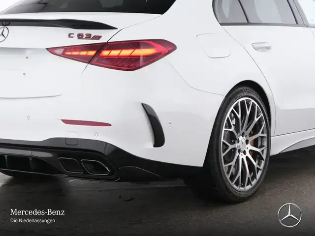 Mercedes-Benz C 63 AMG
