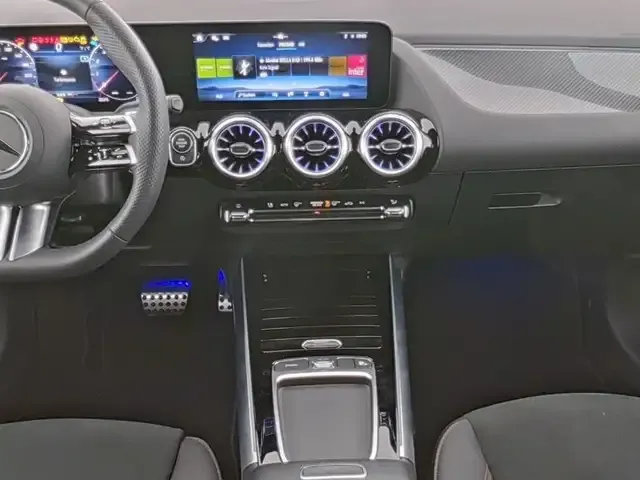 Mercedes-Benz GLA 180