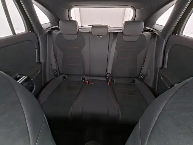 Mercedes-Benz GLA 180