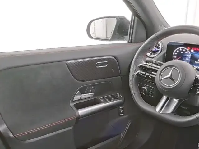 Mercedes-Benz GLA 180