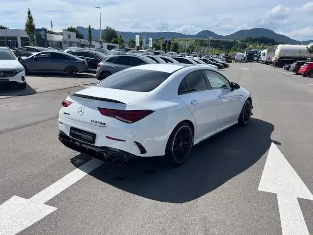 Mercedes-Benz CLA 45 AMG