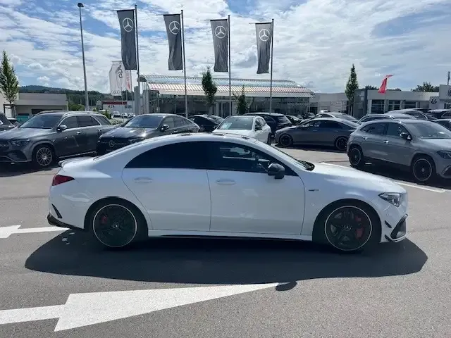 Mercedes-Benz CLA 45 AMG
