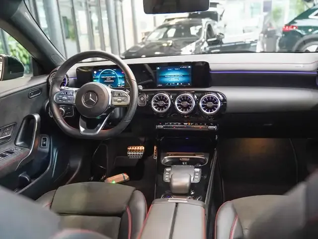 Mercedes-Benz CLA 250