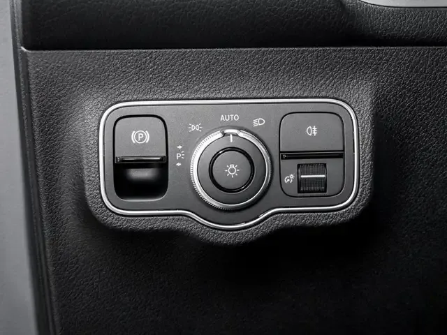 Mercedes-Benz EQB 300