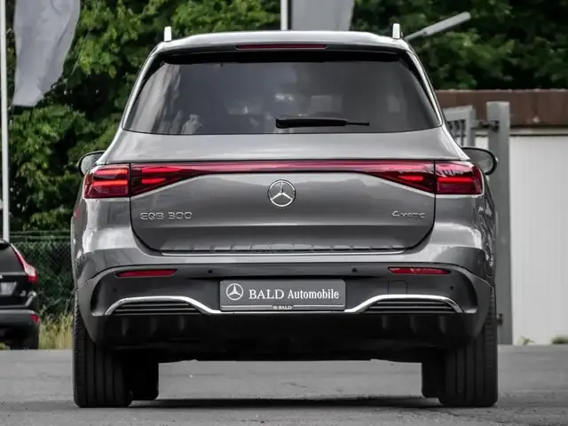 Mercedes-Benz EQB 300