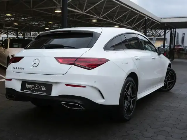 Mercedes-Benz CLA 250
