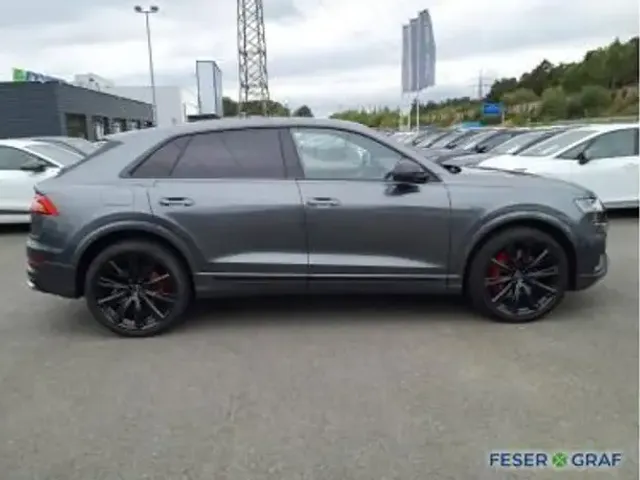 Audi SQ8