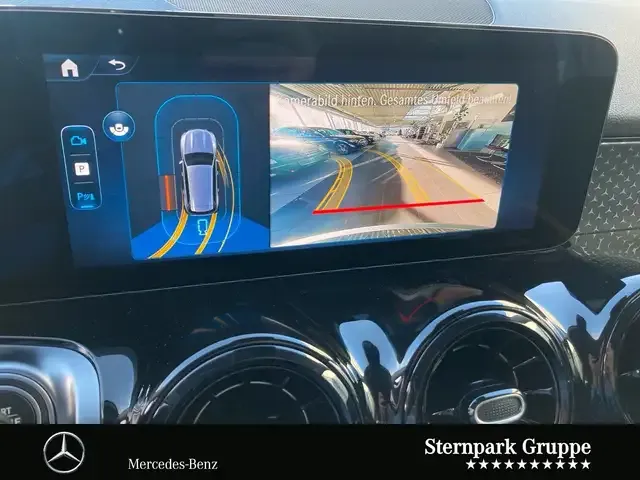 Mercedes-Benz GLB 200