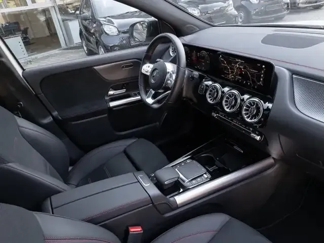 Mercedes-Benz EQA 350