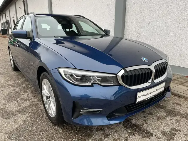 BMW 330