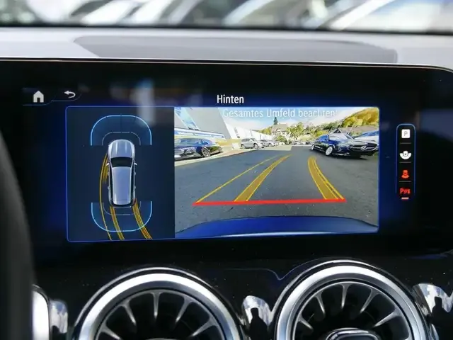 Mercedes-Benz EQB 300