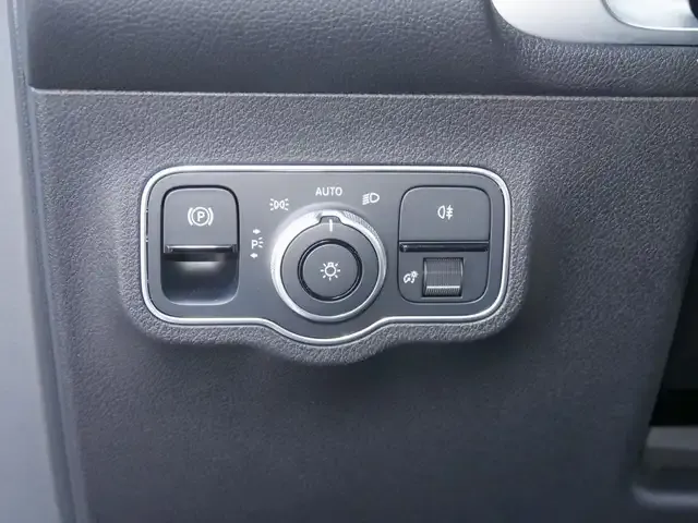 Mercedes-Benz EQB 300