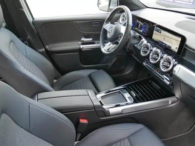 Mercedes-Benz EQB 300