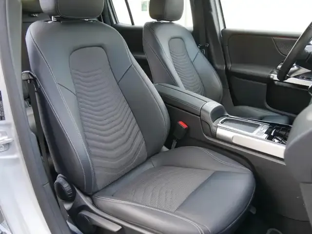 Mercedes-Benz EQB 300