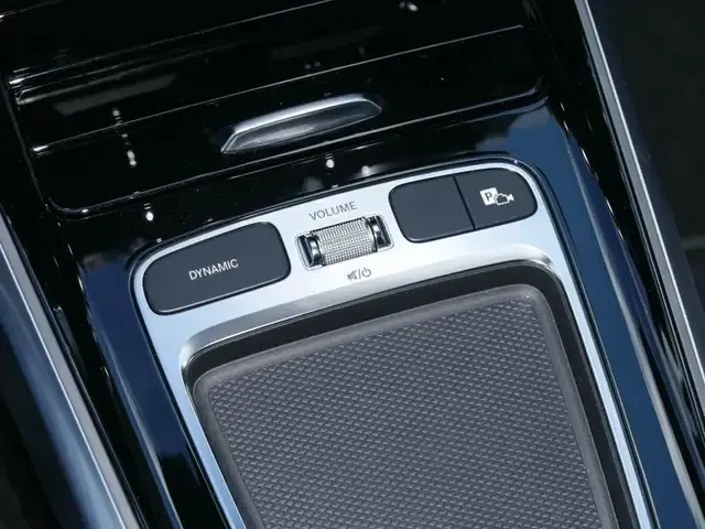 Mercedes-Benz EQB 300