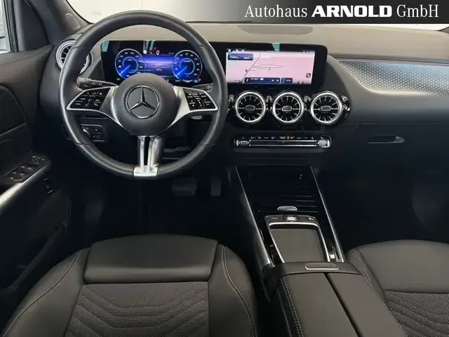 Mercedes-Benz EQA 300