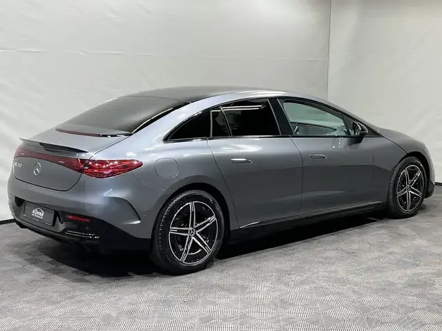 Mercedes-Benz EQE 300