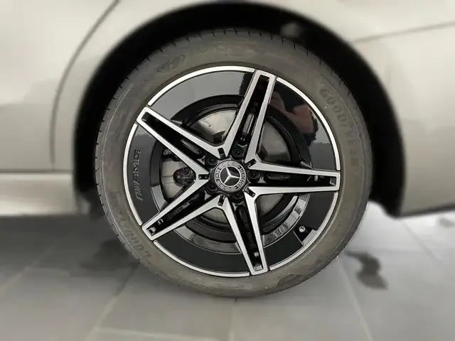 Mercedes-Benz C 180