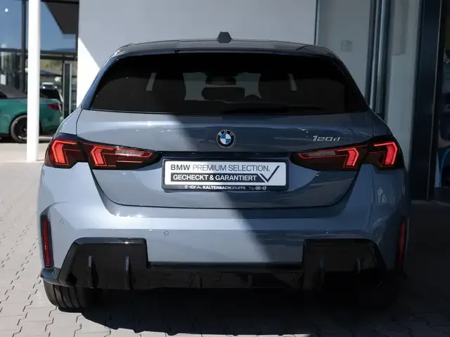 BMW 120
