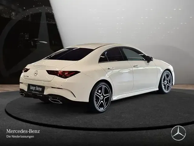 Mercedes-Benz CLA 200