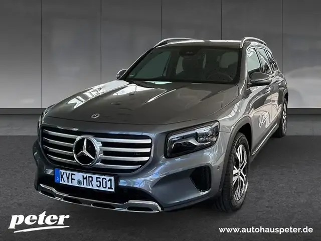 Mercedes-Benz GLB 220