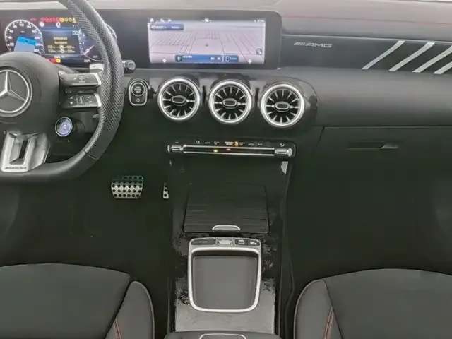 Mercedes-Benz CLA 35 AMG