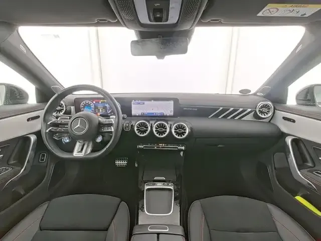 Mercedes-Benz CLA 35 AMG