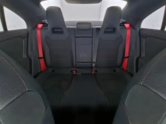 Mercedes-Benz CLA 35 AMG