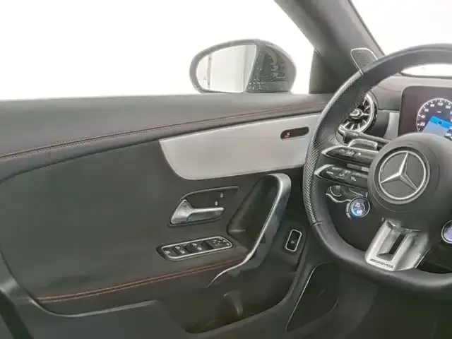 Mercedes-Benz CLA 35 AMG