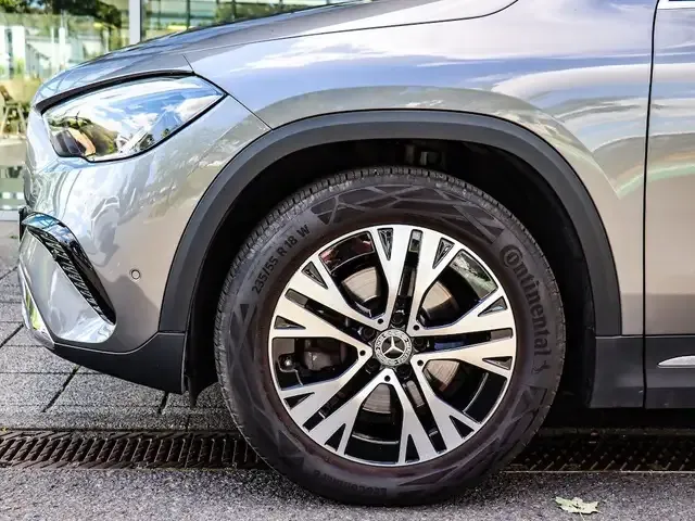 Mercedes-Benz GLA 180