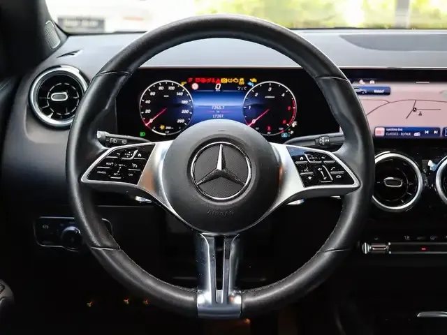 Mercedes-Benz GLA 180