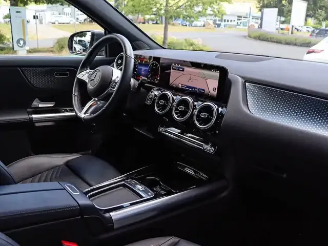 Mercedes-Benz GLA 180