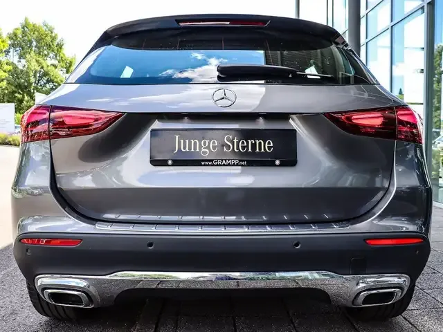 Mercedes-Benz GLA 180