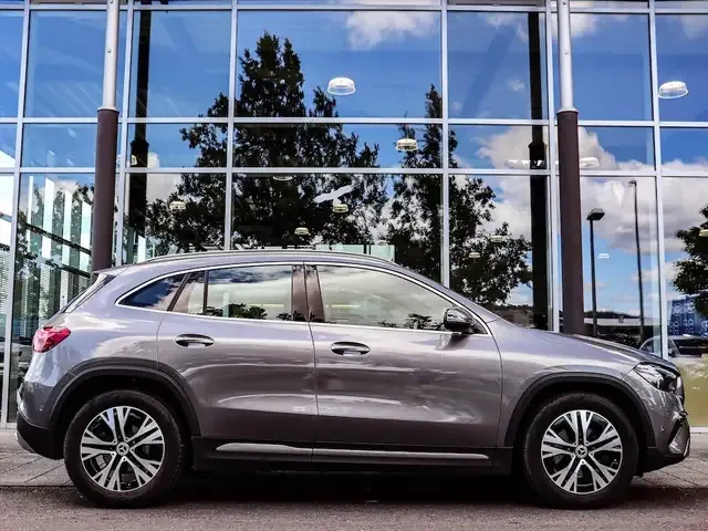 Mercedes-Benz GLA 180
