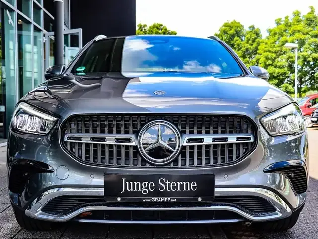 Mercedes-Benz GLA 180