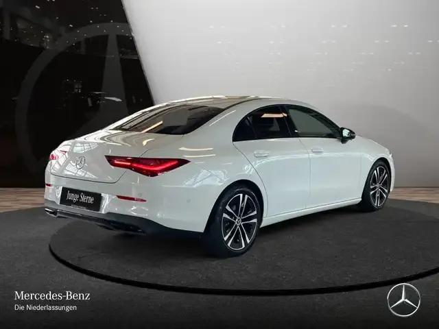 Mercedes-Benz CLA 180
