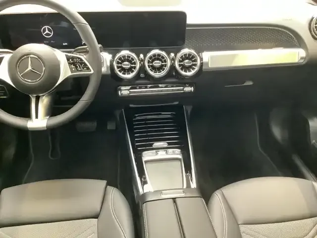 Mercedes-Benz GLB 220