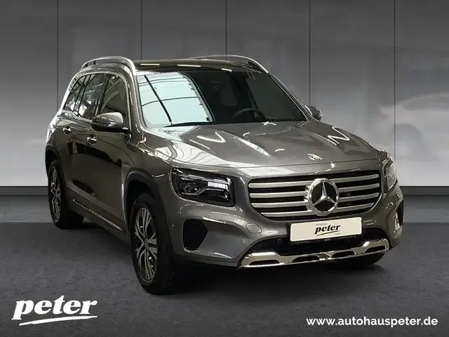 Mercedes-Benz GLB 220