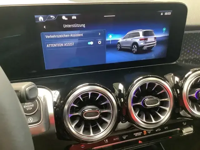 Mercedes-Benz GLB 220